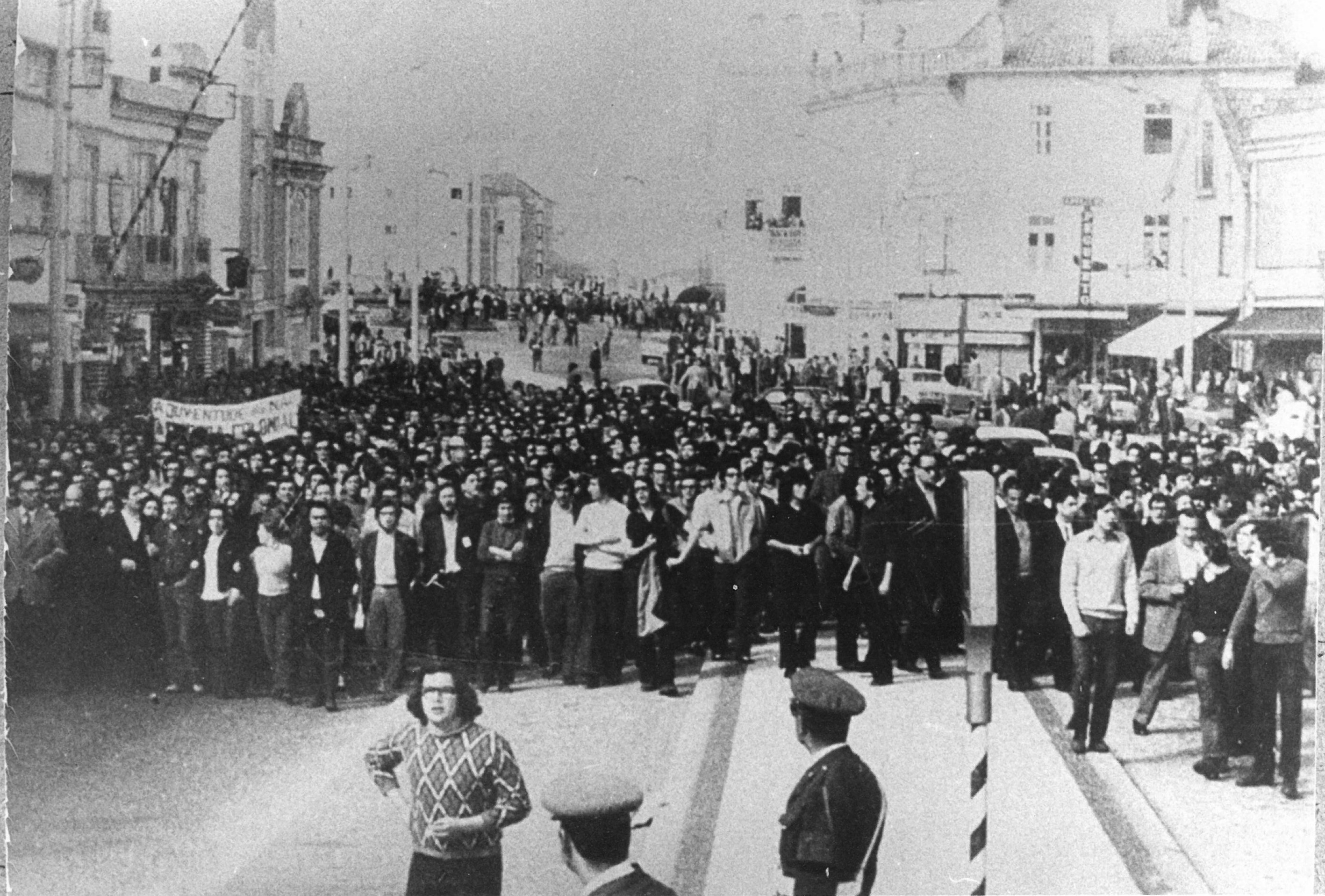 Manifestação contra a Guerra Colonial