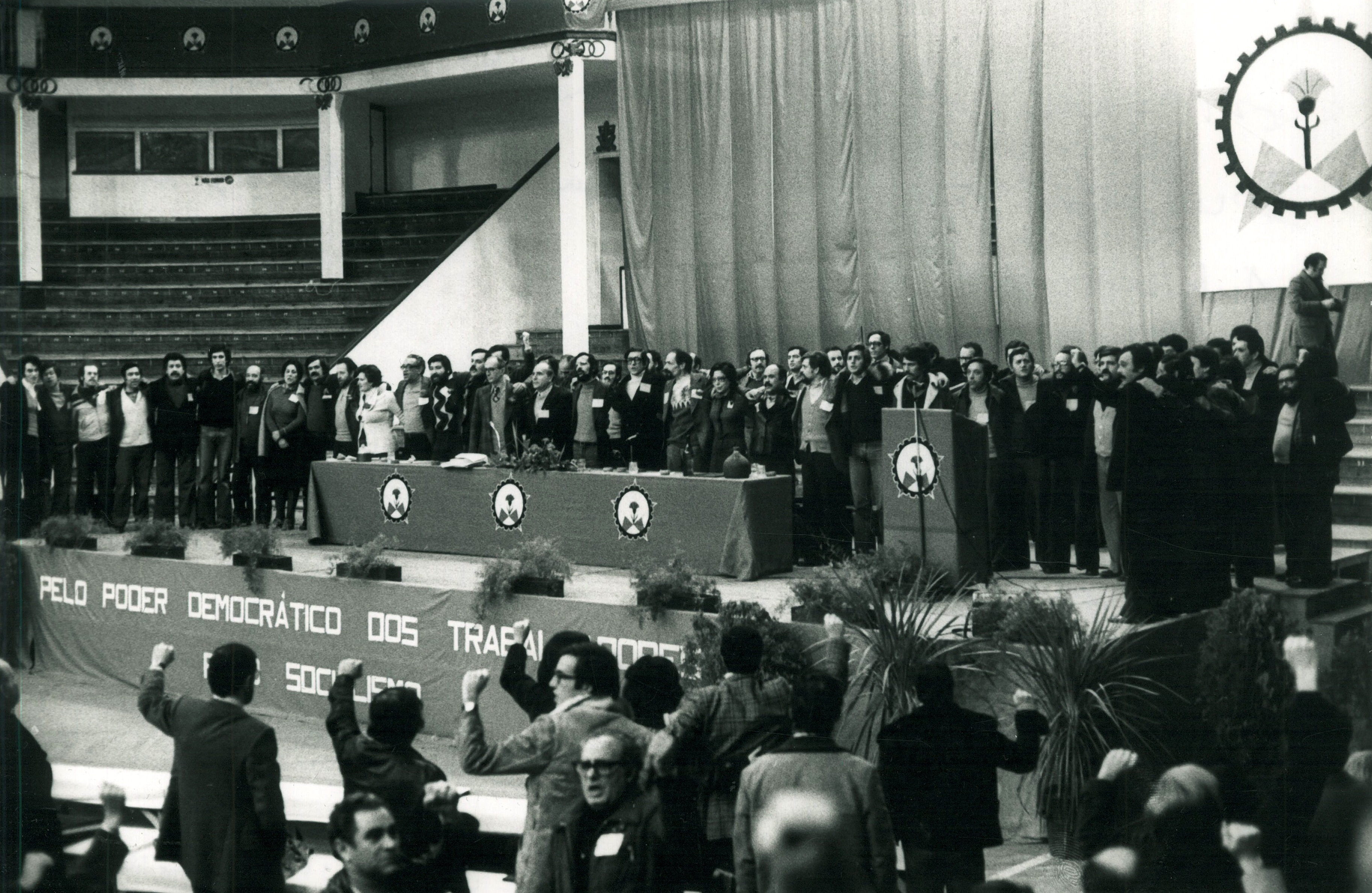 Convenção da Esquerda Socialista e Democrática (de que saiu a UEDS, de António Lopes Cardoso). Lisboa, Pavilhão dos Desportos, a 28 e 29 de Janeiro de 1978.