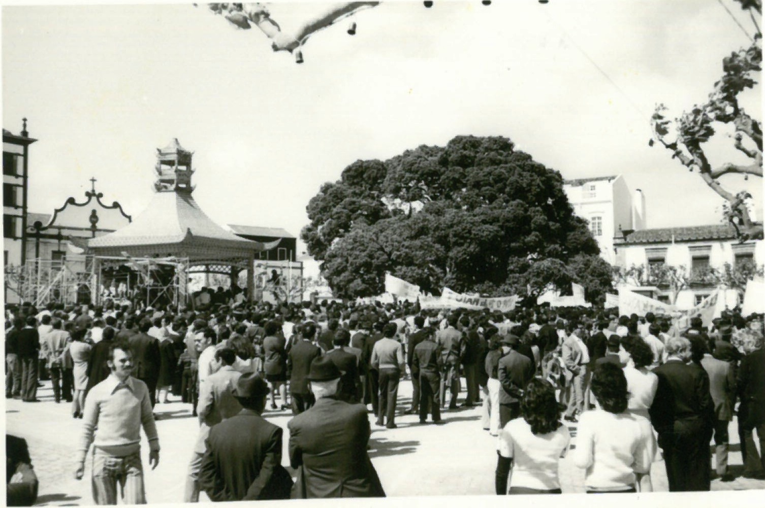 Manifestação 1º de Maio de 1974/Ilha Terceira, Açores (5)