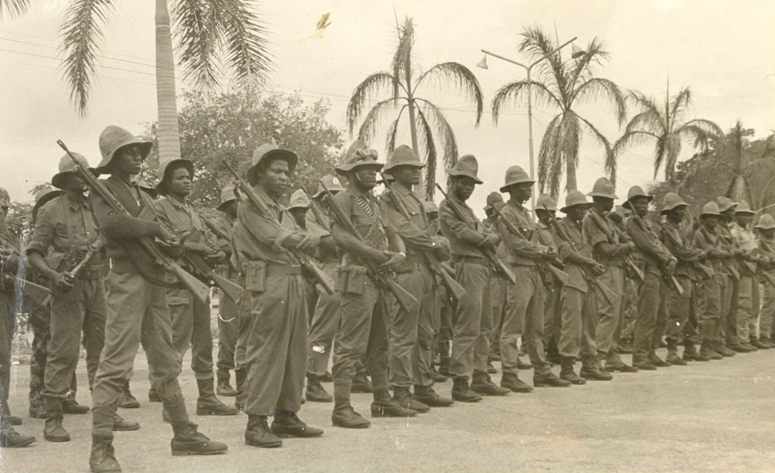 Guerrilheiros angolanos