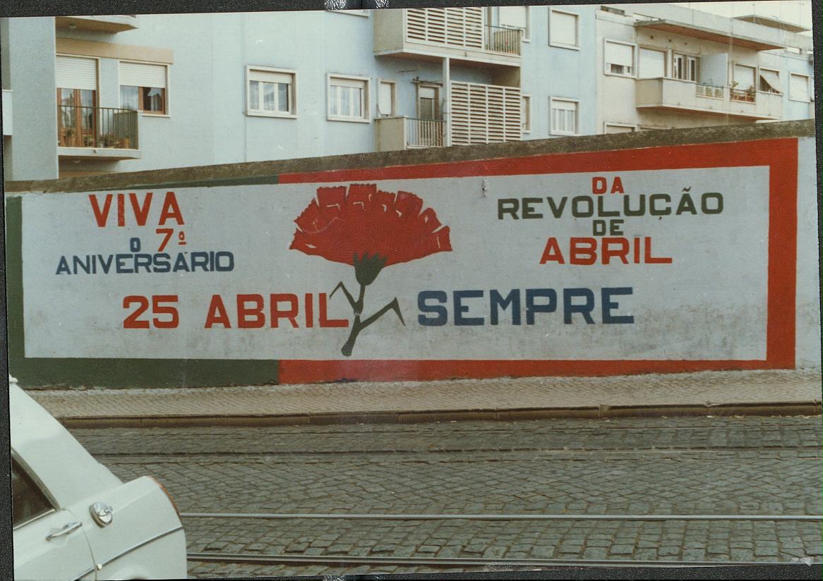 Mural 7º Aniversário do 25 de Abril