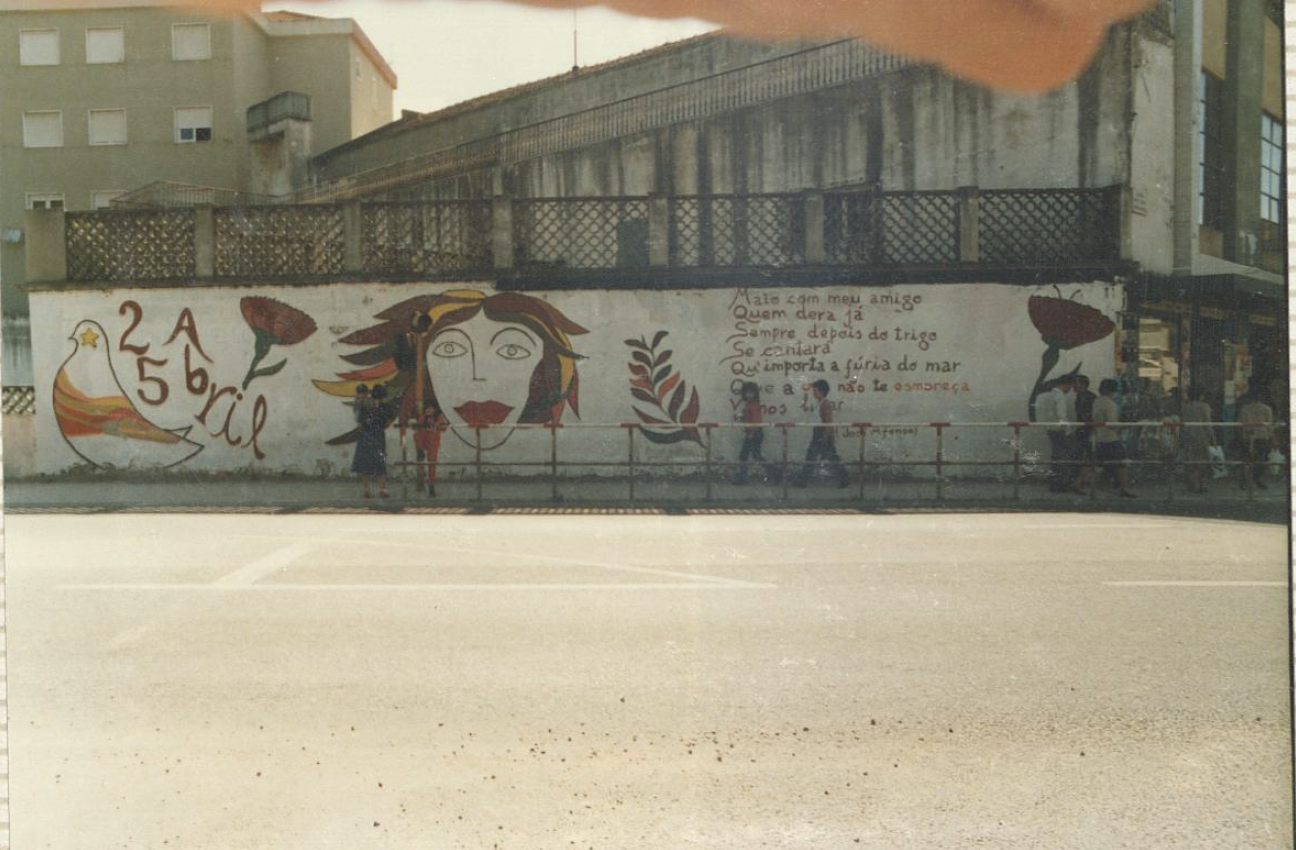Mural 25 de Abril em Alverca