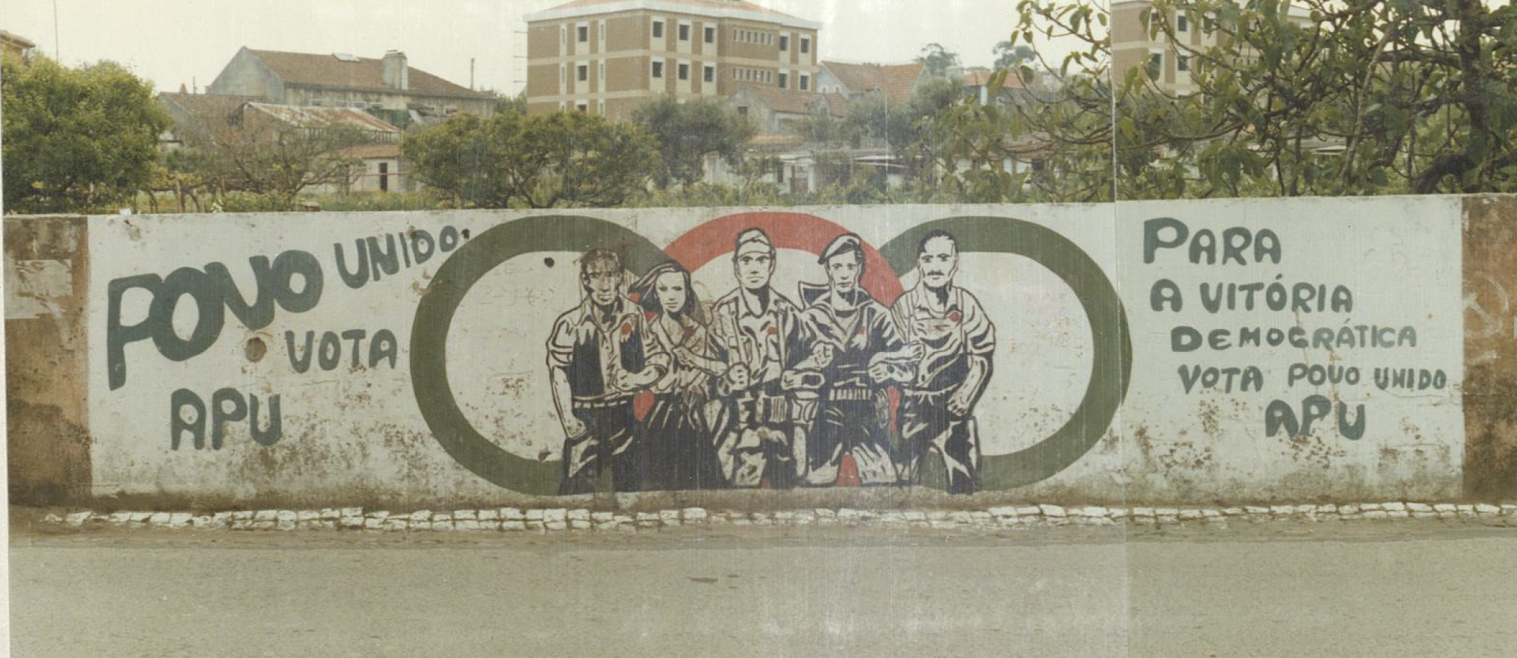 Mural vota Aliança Povo Unido (APU) em Queluz