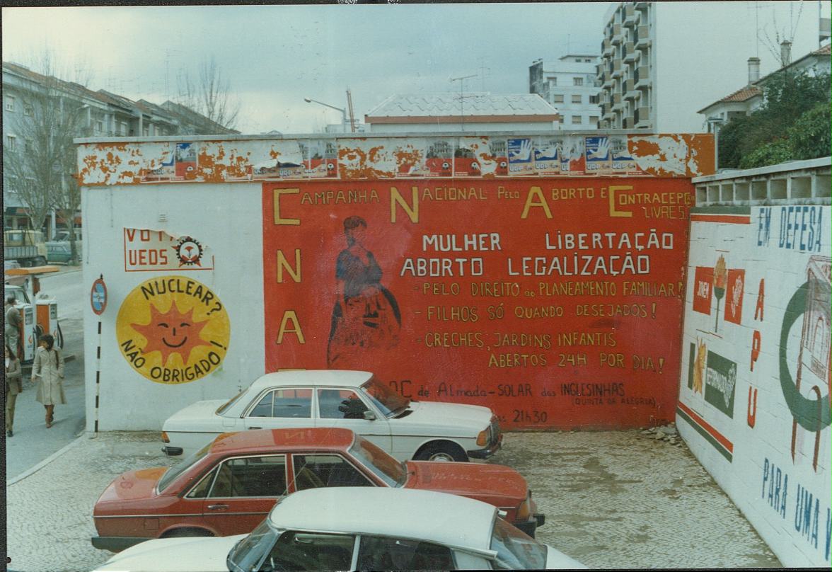 Mural da Campanha Nacional para o Aborto e Contracepção Livres