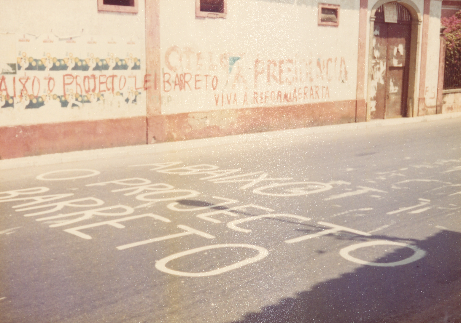 Mural em Grândola contra a Lei Barreto (Reforma Agrária)