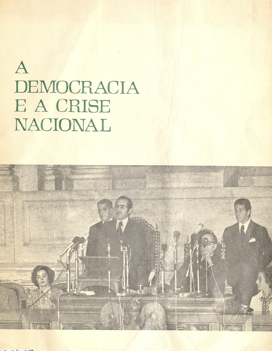 A democracia e a crise nacional