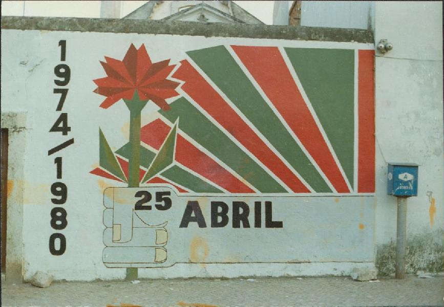 Mural 25 de Abril 1974-1980