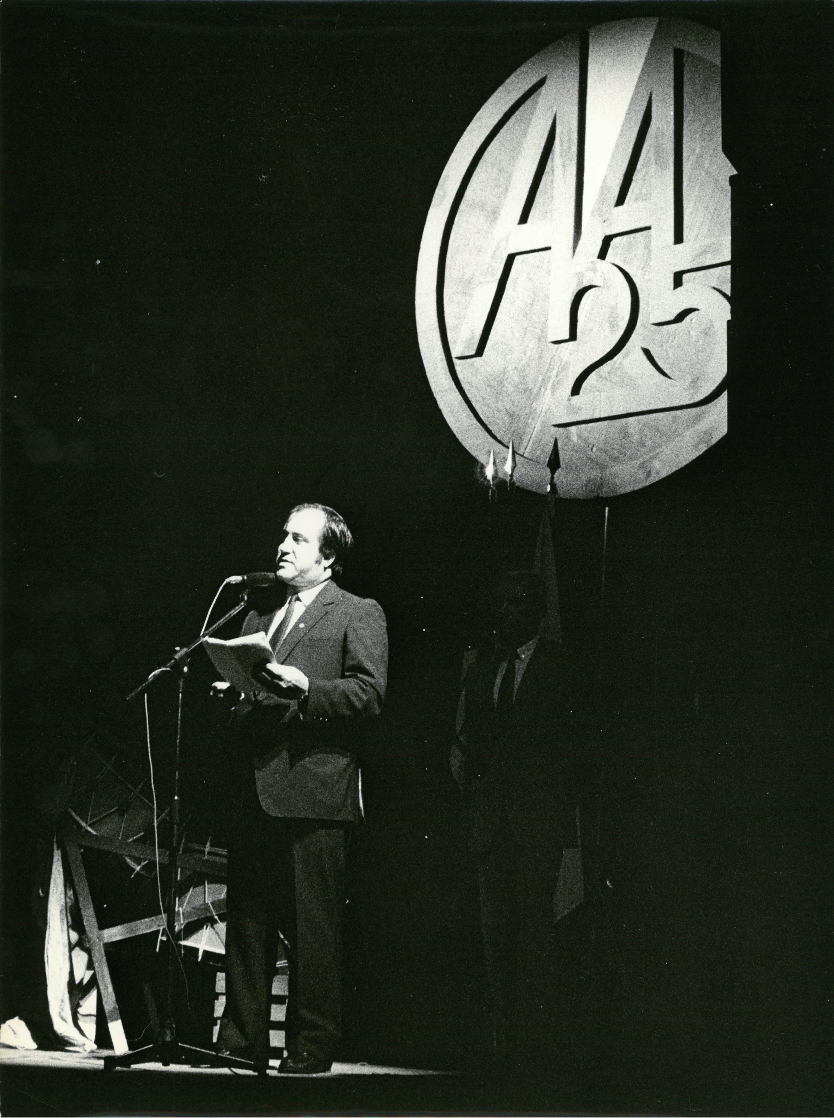 Comemorações dos 10 anos do 25 de Abril, no Coliseu do Porto (1984)