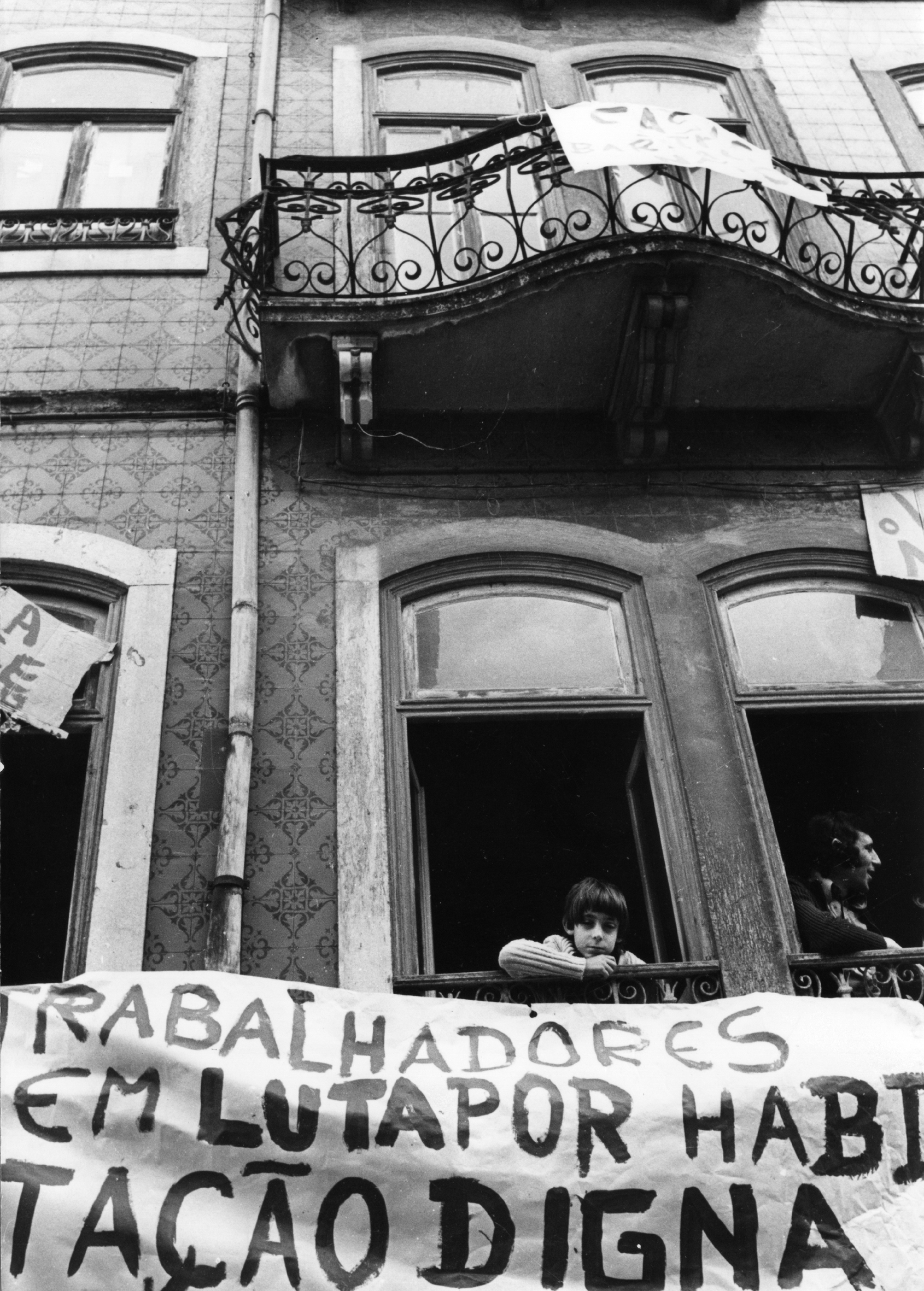 Ocupações em fevereiro de 1975, "Trabalhadores em luta habitação digna"